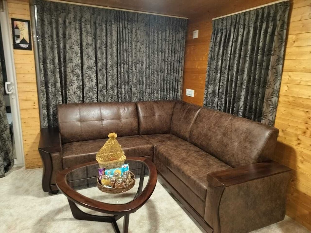 Superior Suite - Photo 5