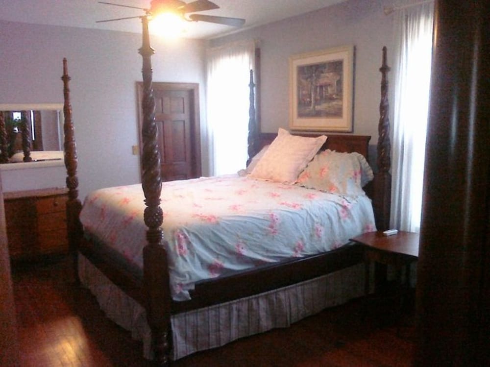 Chalet, Multiple Beds (7 BR Manor Near Appomattox and Lynchb)