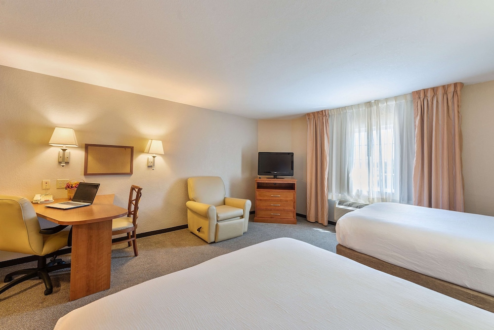 Standard Studio, 2 Double Beds, Non Smoking, Refrigerator & Microwave - Photo 3