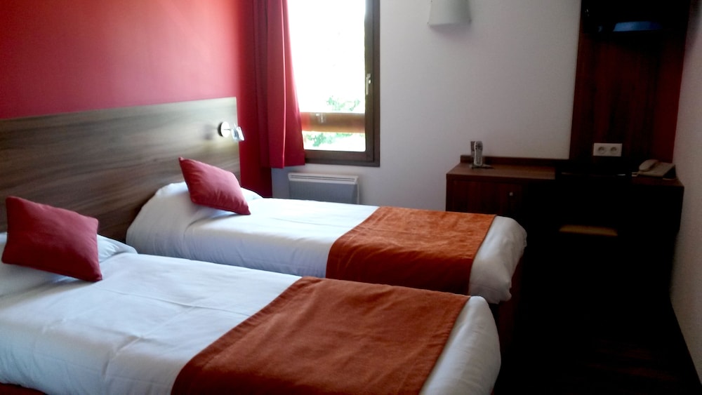 Standard Twin Room, 2 Twin Beds, Non Smoking photo 1