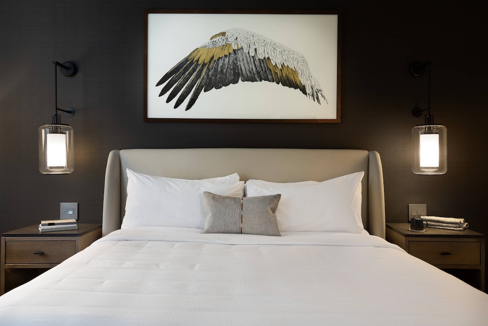 Executive Room, 1 King Bed (Mobility Accessible, Tub) photo 3