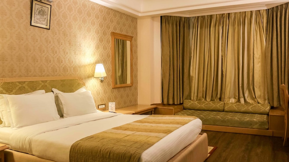 Deluxe Room - Photo 14