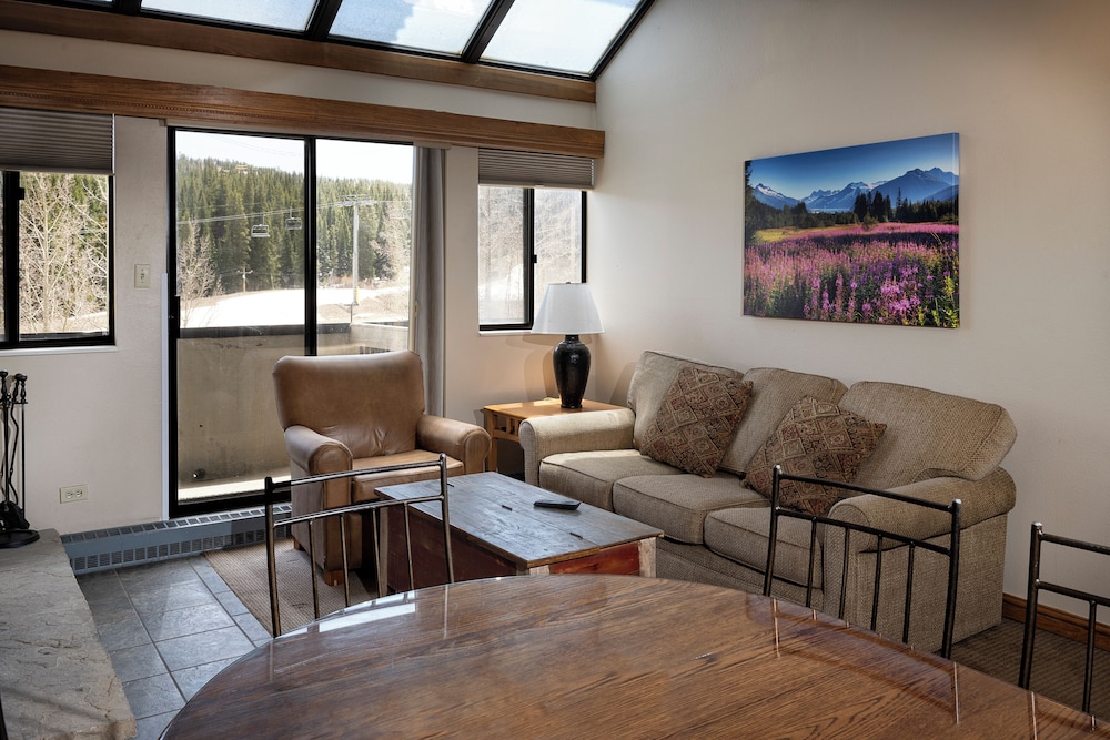 Suite, 2 Bedrooms, 2 Bathrooms - Photo 20