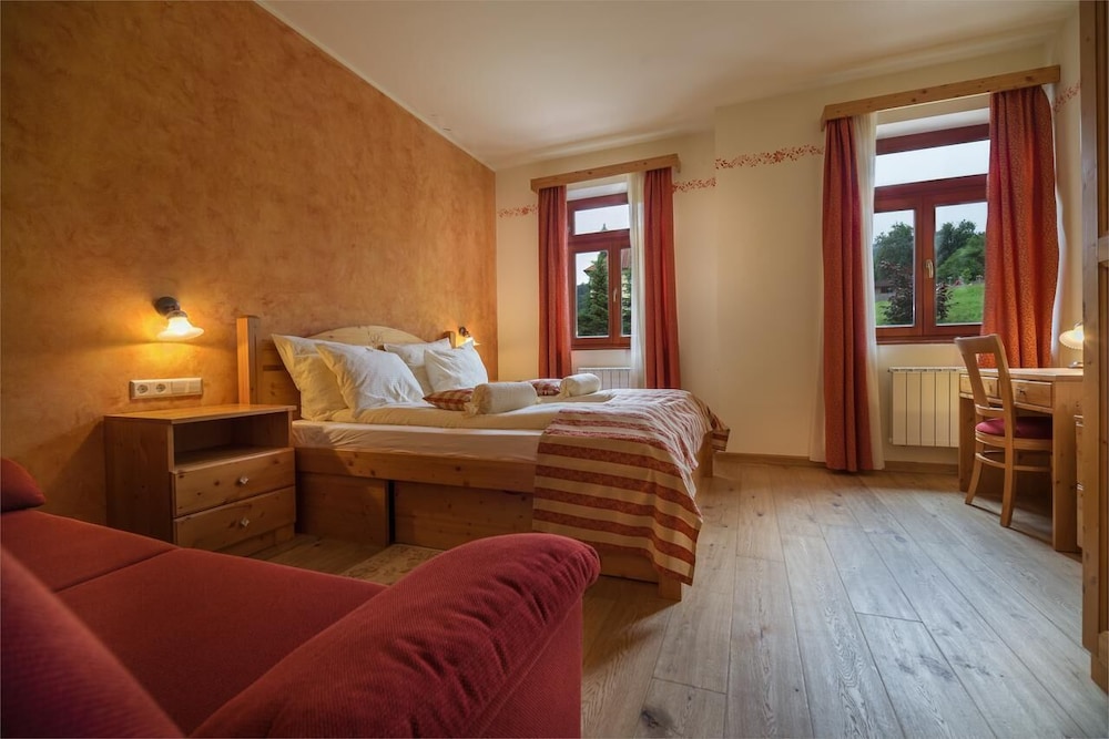 Apartment, Ground Floor photo 2