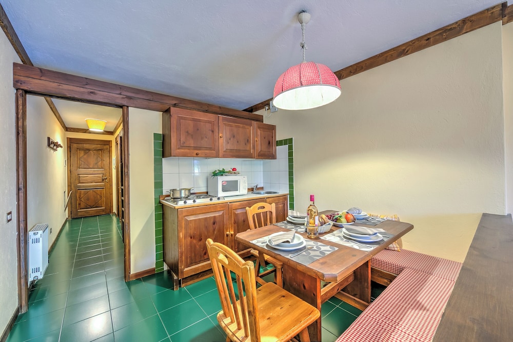 Family Studio, Mountainside (Grange Hike & Ski - 25C Sestriere)