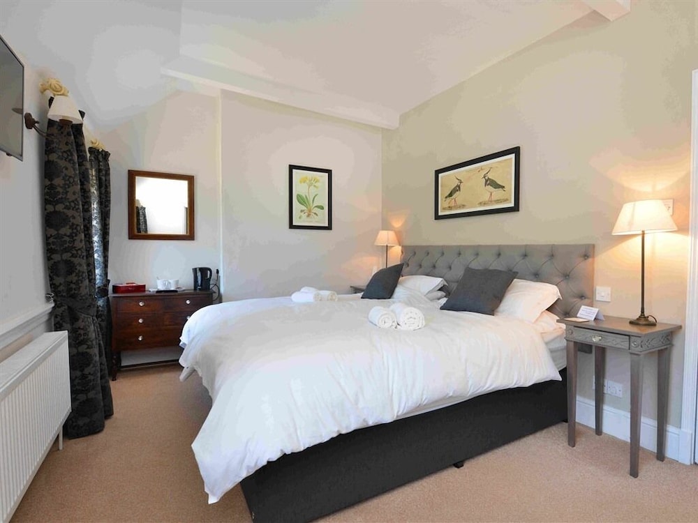 Superior Double Room, Ensuite, Garden View (Available As Twin)
