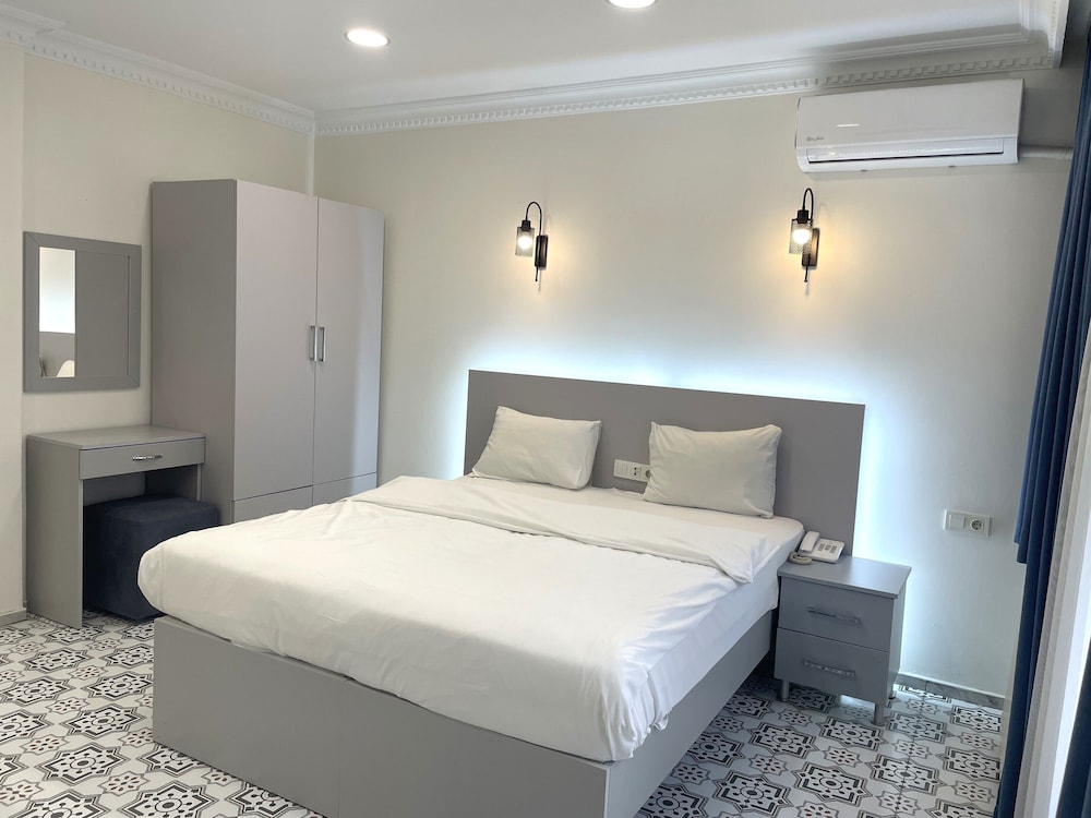 Superior Double or Twin Room, Balcony, City View photo 1