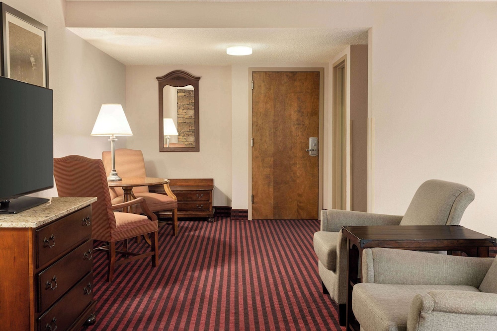 Studio Suite, Multiple Beds, Non Smoking photo 3