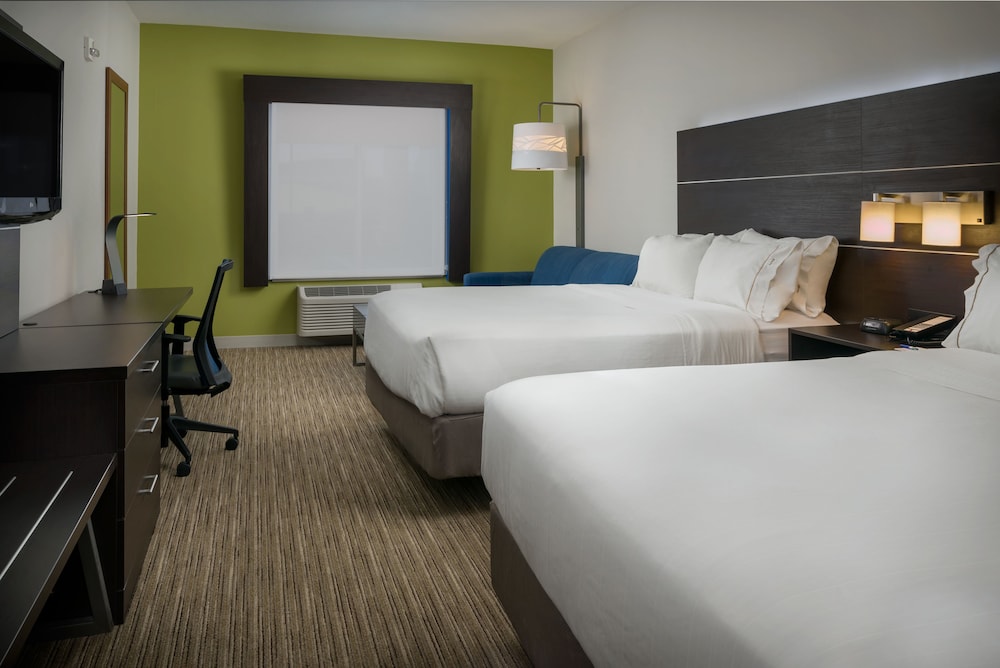 Standard Room, Multiple Beds photo 3