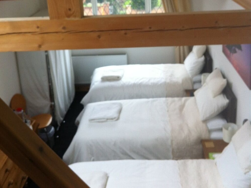 Suite, Ensuite (With Shower Room) photo 2