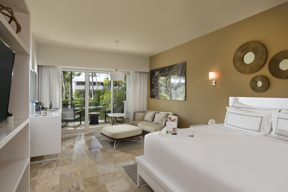 The Level Suite Tropical Palms By Stay Well