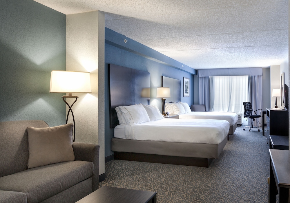Suite, 2 Double Beds (Additional Living Area) - Photo 1