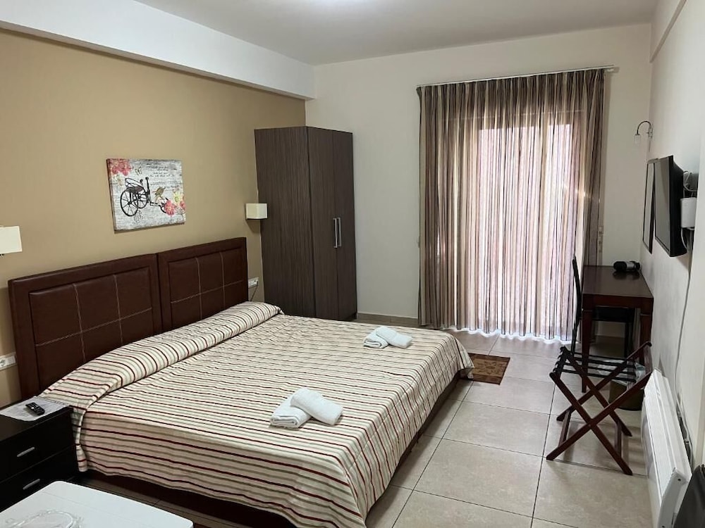 Economy Room