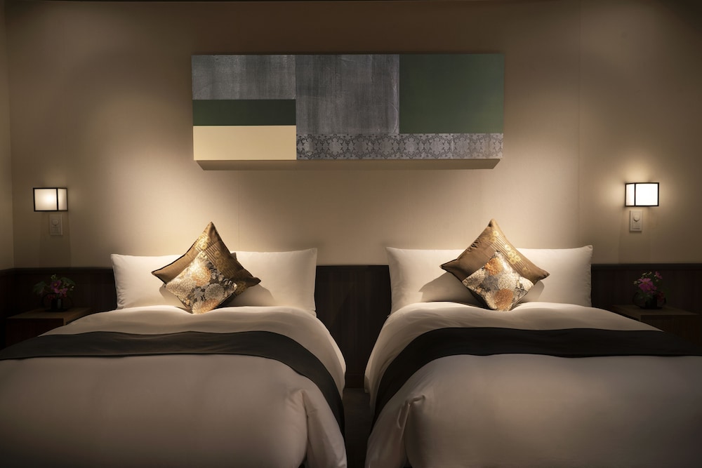 Deluxe Twin Room, 1 Bedroom, Bathtub photo 2