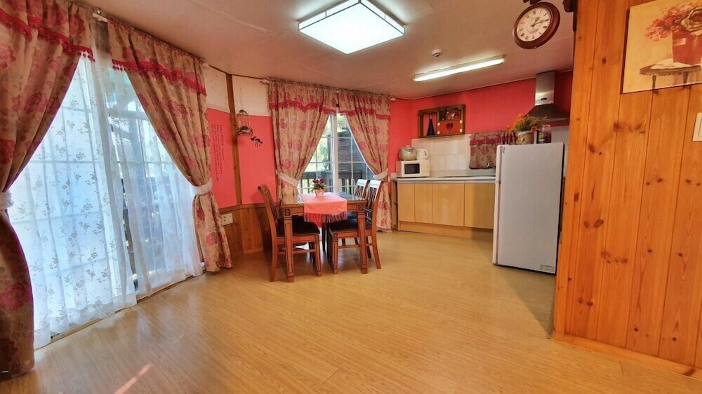 Room (Jasmin) - Photo 9