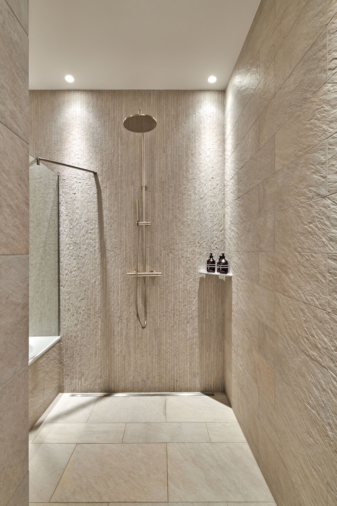 Grace Deluxe Room