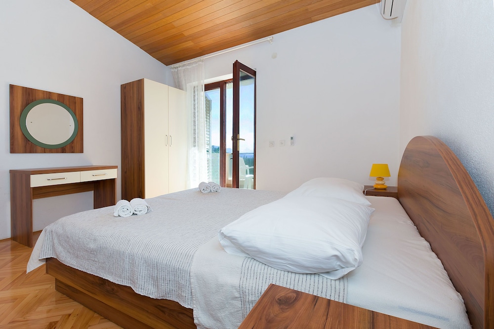 Apartment (A1) photo 2
