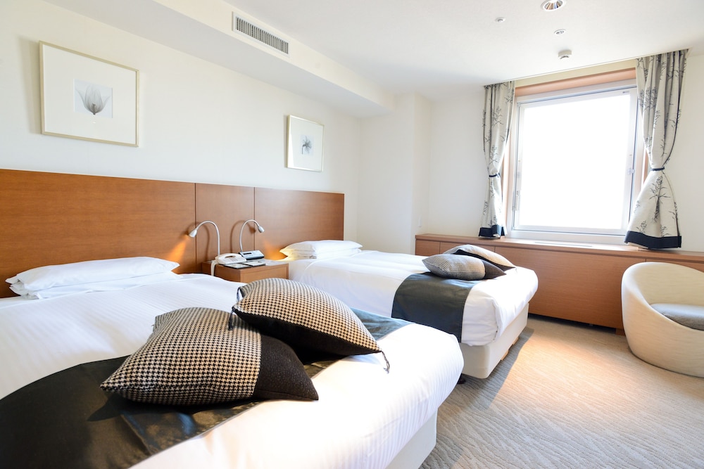 Executive Deluxe Twin Room - Photo 2