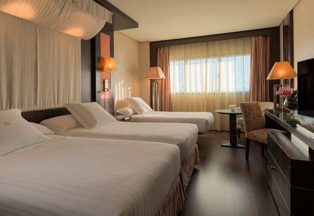 Double Room (With Extra Bed Child) - Photo 1
