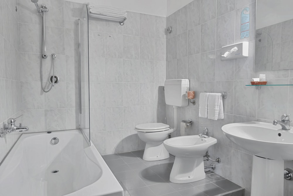 Standard Double Room, 1 Double Bed, Balcony - Photo 8