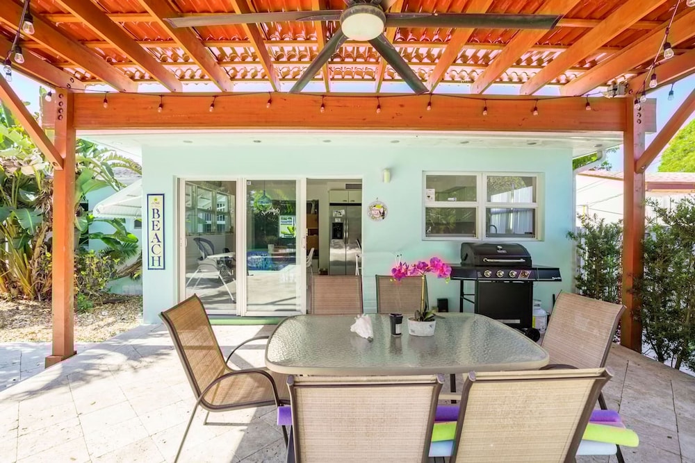Beachside Bliss Luksus Privat Pool BBQ King Size Seng, Billede 25