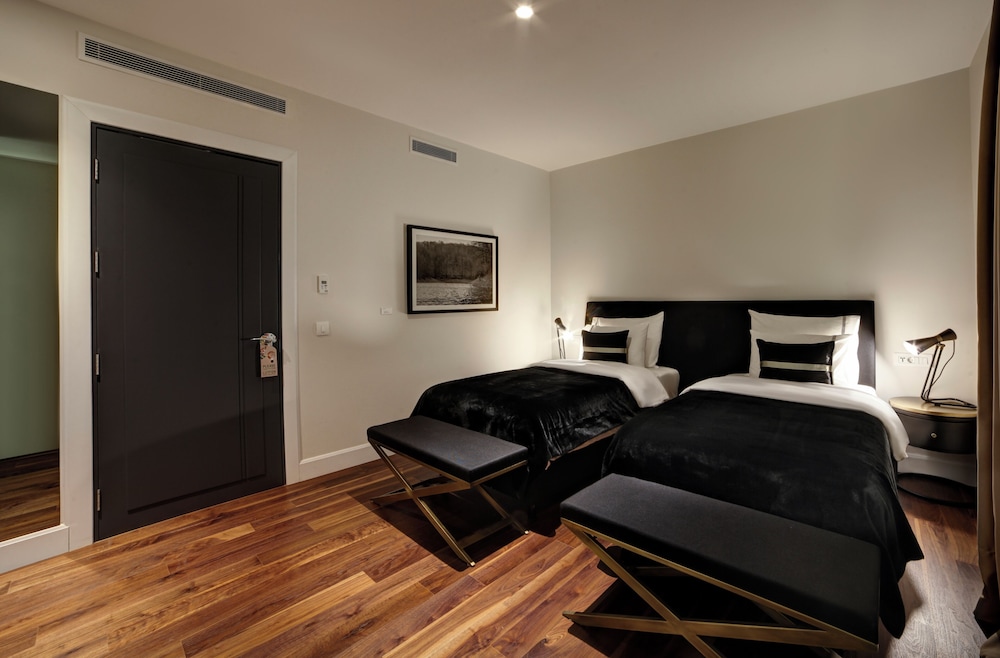 Standard Room photo 2