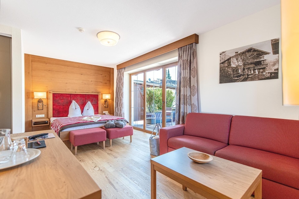Comfort Suite, 1 Bedroom, Balcony, Mountain View (Sunnig_DAHUAM) photo 1