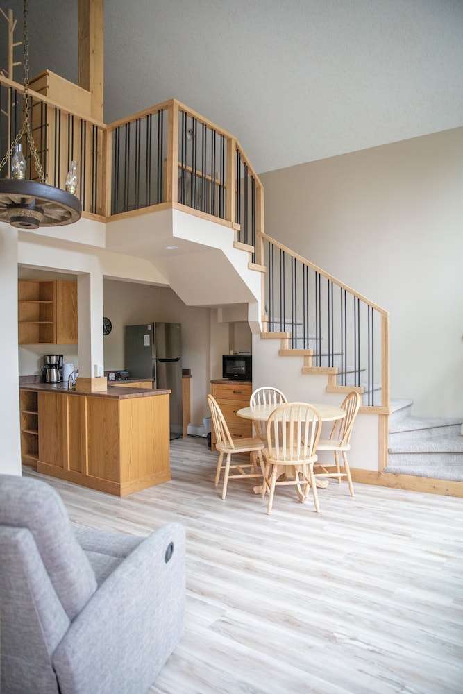 Loft Suite, Second Floor, No Pets