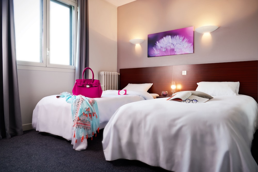 Classic Twin Room, 2 Twin Beds - Photo 1