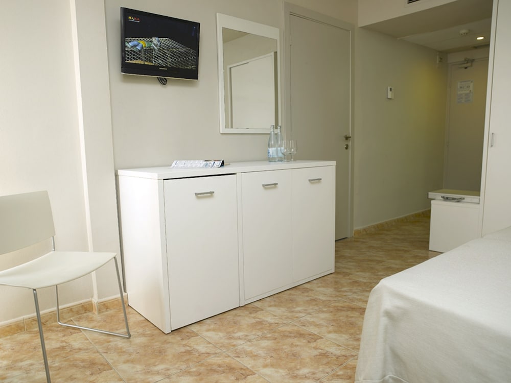 Double room sea view with living room and terrace (2 adults + 1 child) - Photo 2