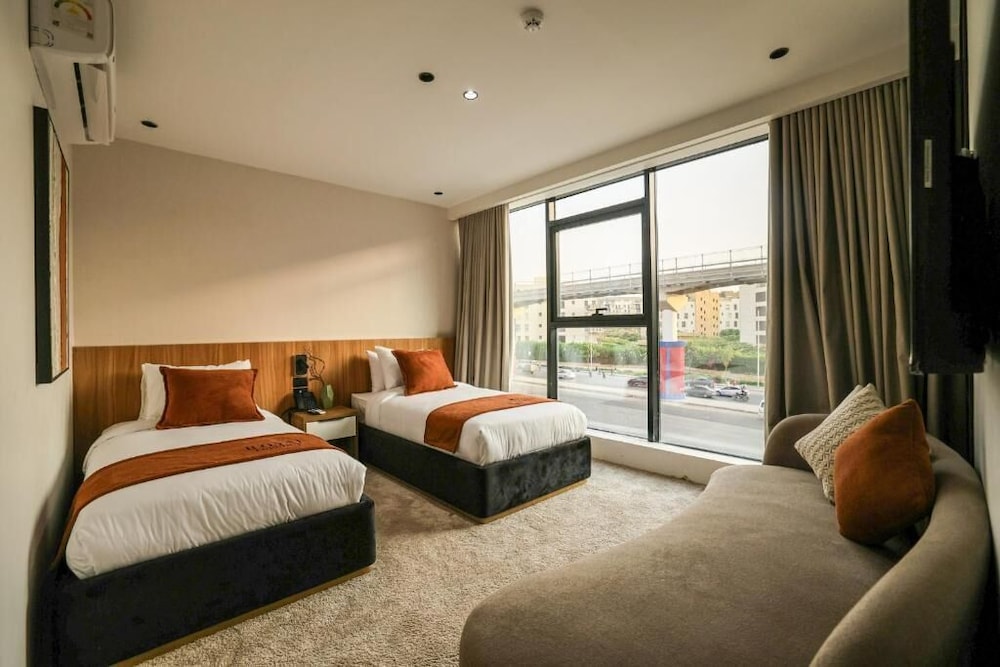 Panoramic Room