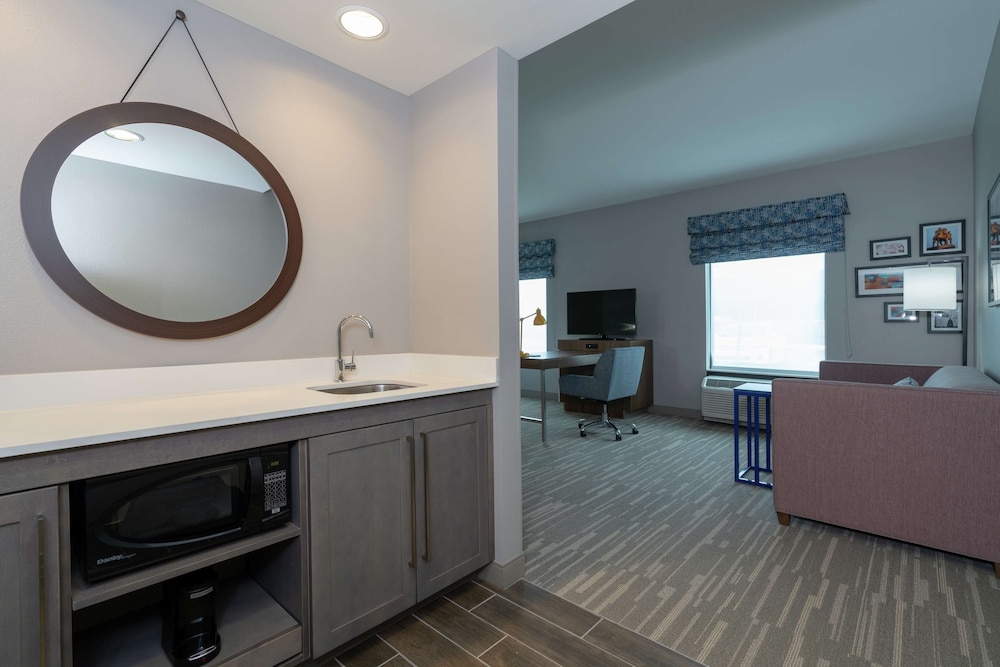 Studio, 1 King Bed, Accessible (Hearing)