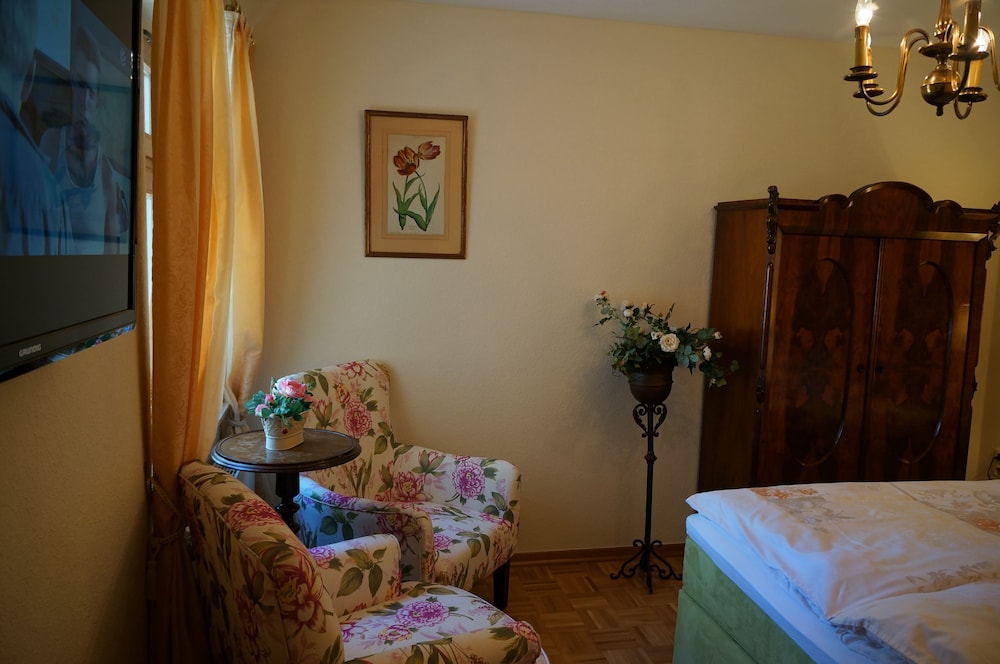 Standard Double Room - Photo 2