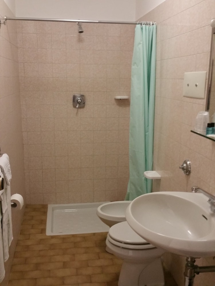 Standard Triple Room photo 2