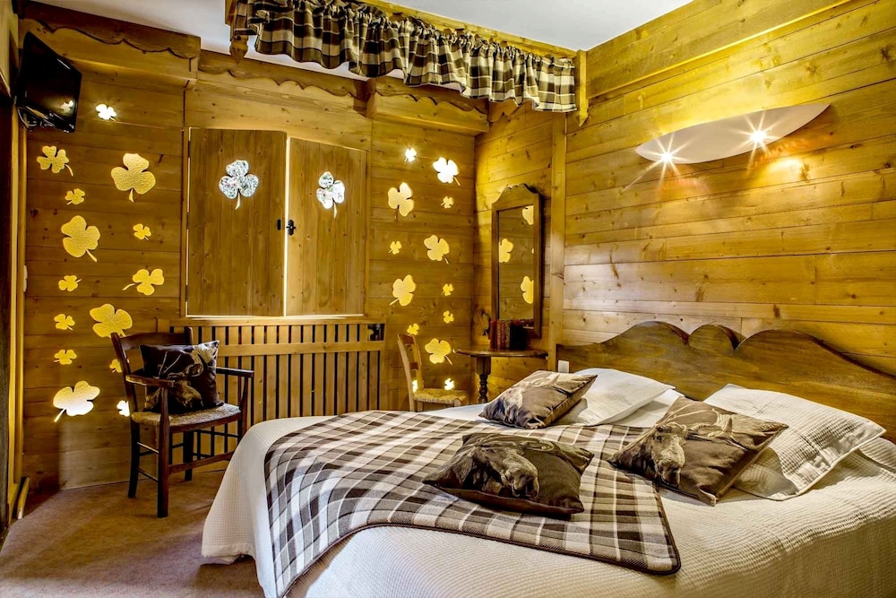 Superior Double Room, 1 Queen Bed, Non Smoking photo 3