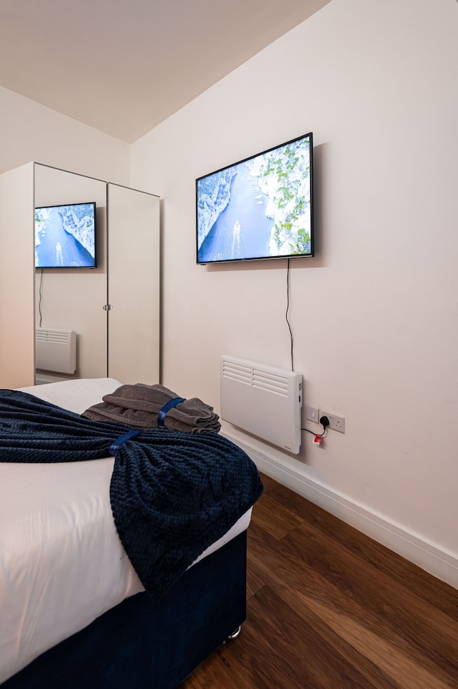 Executive Apartment, Ensuite, City View (Apt 3) - Photo 4