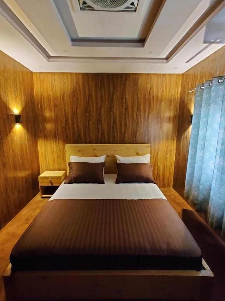 Deluxe Double Room photo 2