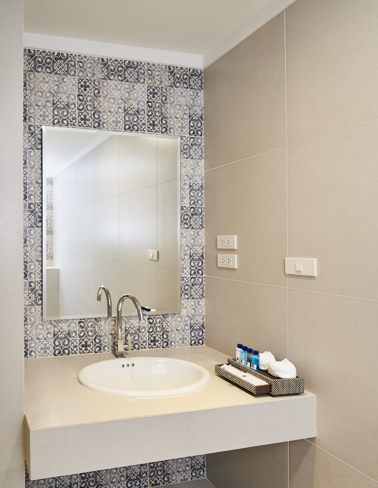 Suite, 1 Bedroom photo 3