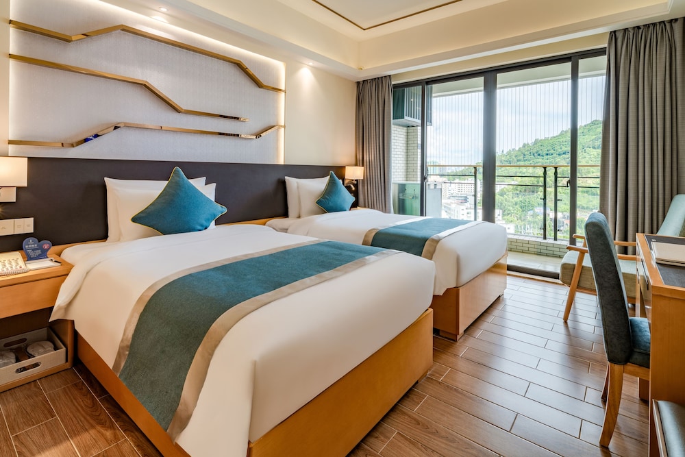 Deluxe Twin Room, Multiple Beds, Kitchen