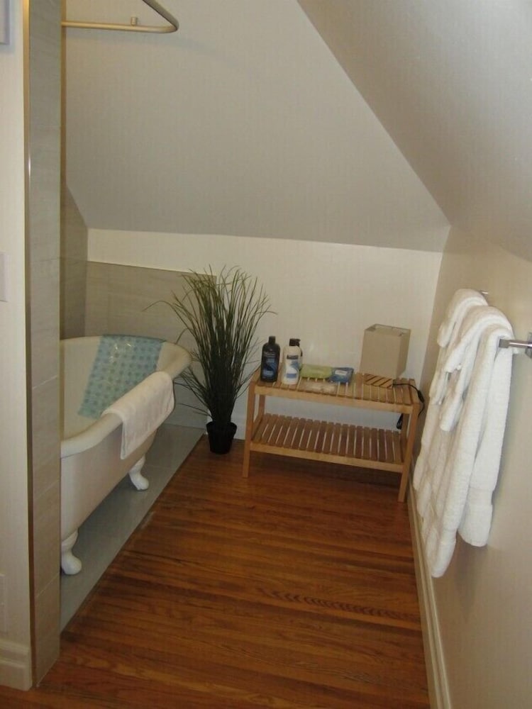 Superior Room, Multiple Beds, Non Smoking, Hill View (Stevenson) photo 3