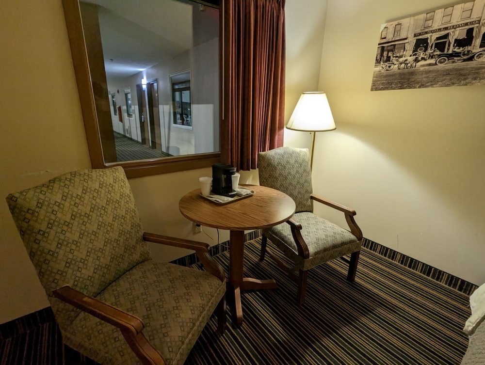 Deluxe Room, 2 Queen Beds - Photo 5