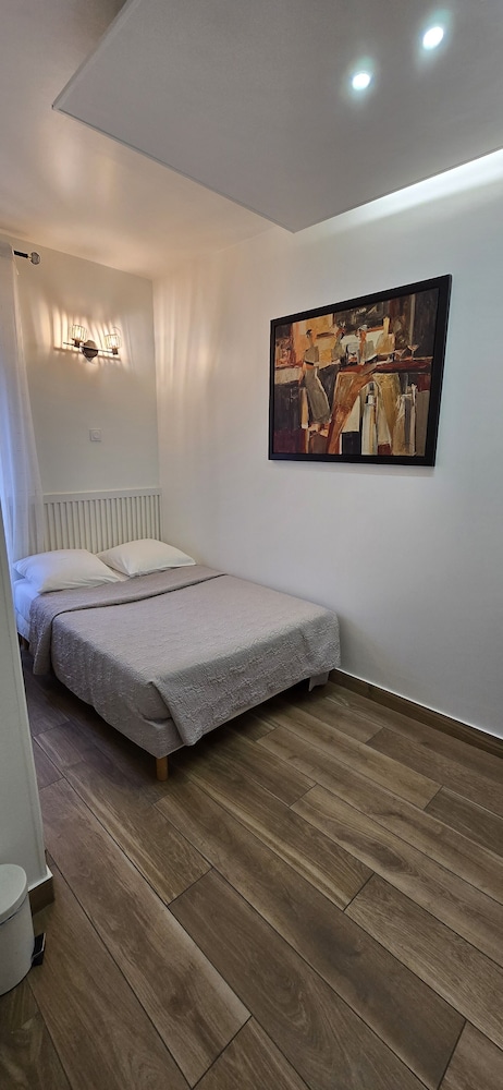 Standard Single Room (no elevator) photo 3