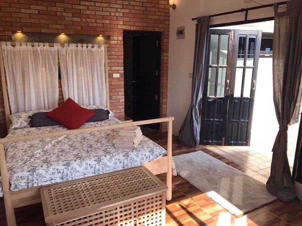 Luxury Villa, 3 Bedrooms, Ocean View, Mountainside photo 1
