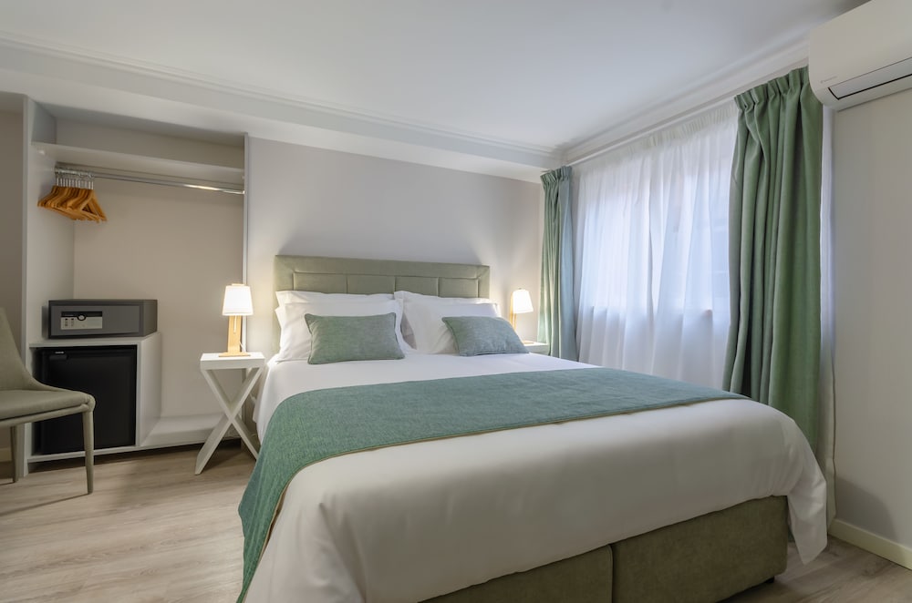 Basic Double Room, 1 Queen Bed photo 2