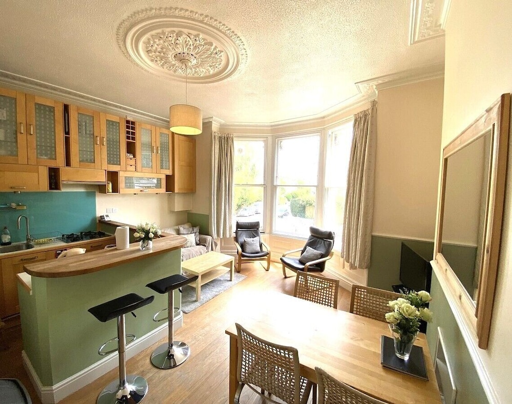 Classic Apartment, Private Bathroom