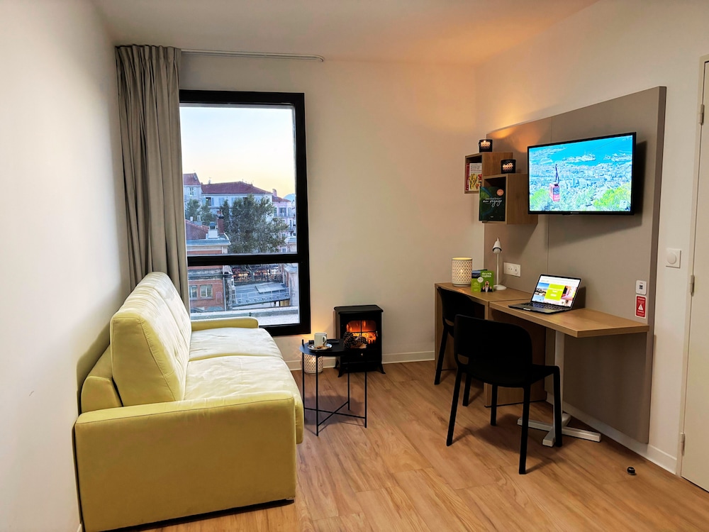 Apartment, 1 Bedroom - Photo 23