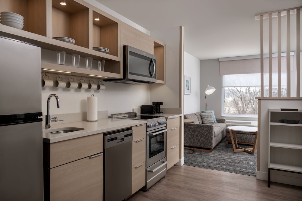 Suite, 1 Bedroom (Mobility/Hearing Access, Roll-In Shwr) photo 2