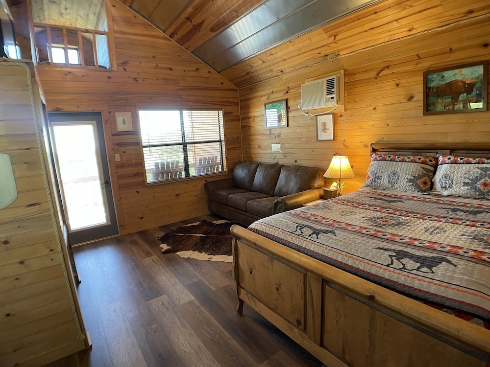 The Hideaway Cabin, Pet Friendly