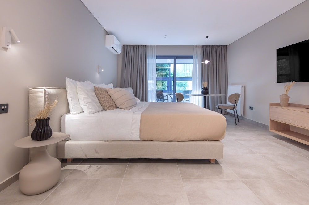 Luxury Studio, City View