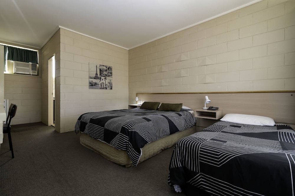 Triple Room - Photo 5